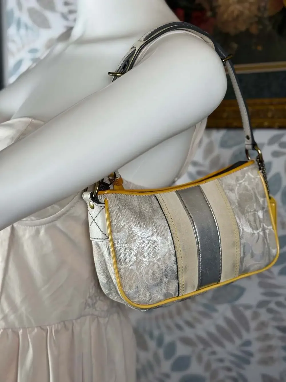 Vintage Coach shoulder bag